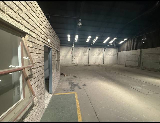 800M² WAREHOUSE TO LET IN ALRODE